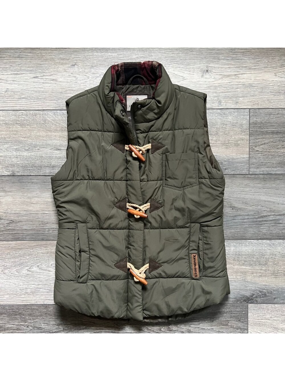 Legendary Whitetails Women's M Quilted Puffer Vest Olive Toggle Plaid